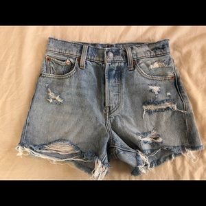 Levi’s Wedgie Fit Shorts!